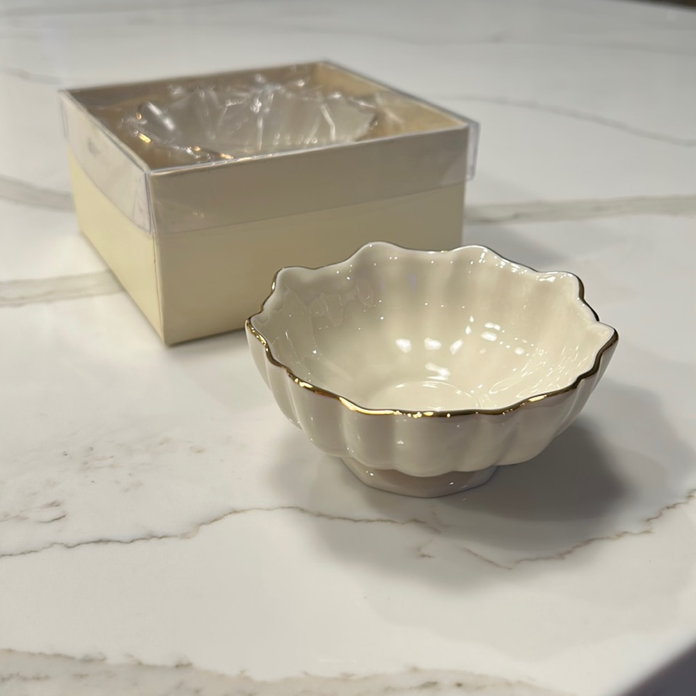 Lenox Symphony Sculptured Ceramic candy Bowl